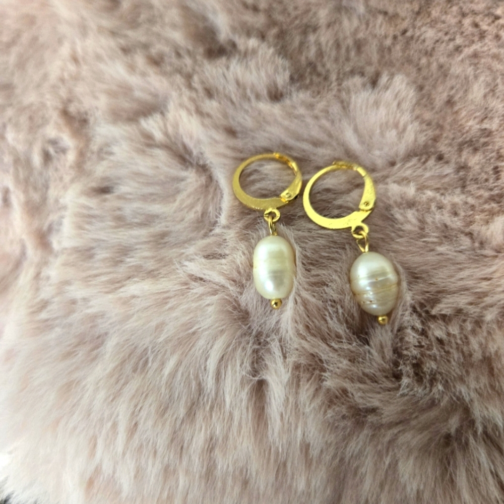 Pearl earrings